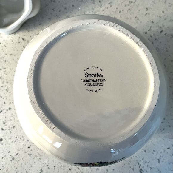 Spode Christmas Tree Round Covered Candy Box Teddy Bear Dove of Peace Tree 8” - Picture 11 of 13